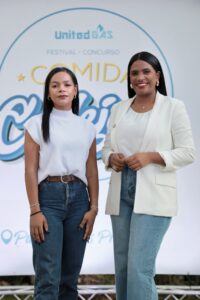 Luz Maria de la Morena y Reyna Mercedes