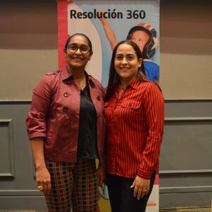 Elizabeth Gerardo y Elena Andrade del centro educativo CRISTIANO TFCS